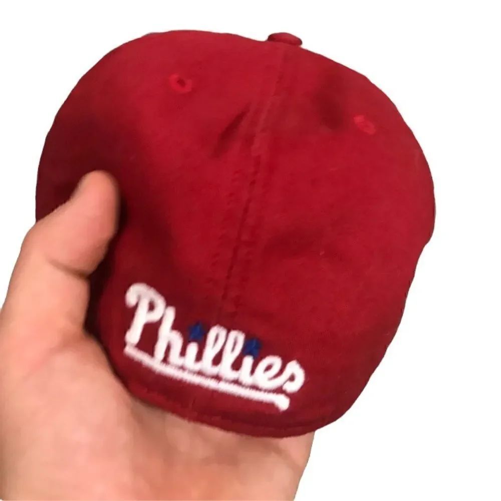 Phillies hat   - Picture 2 of 7